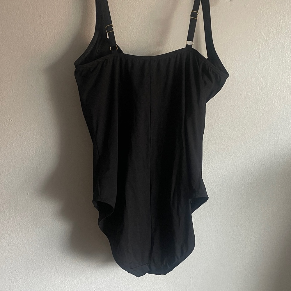 La Blanca Island Goddess Black Rouched One Piece Swimsuit 18W - Picture 7 of 12